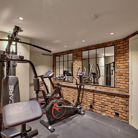 Maison Barbes ホテル 4*