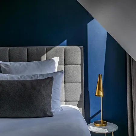 Maison Barbes 4* Paris