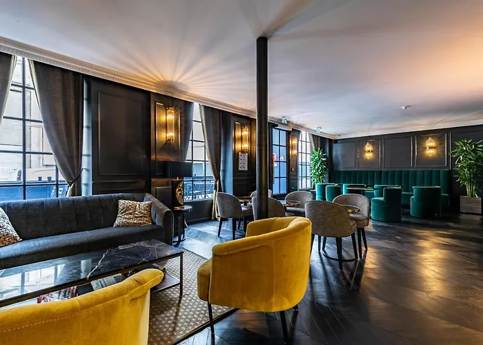 Maison Barbès 4*