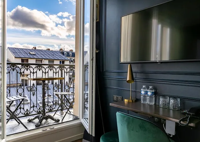Hotel Maison Barbès 4*