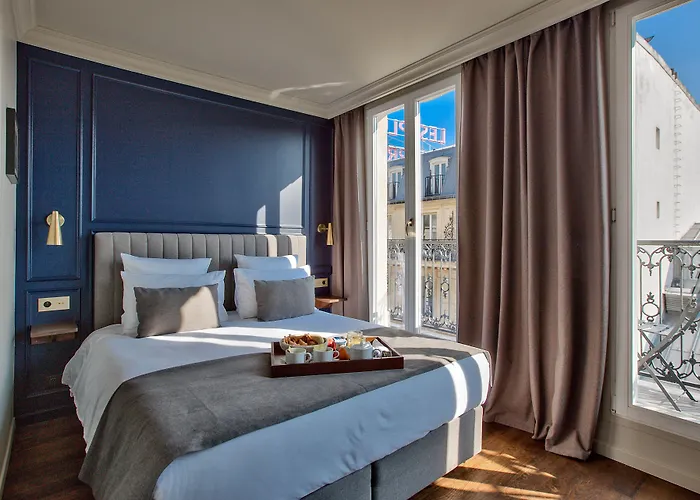 Maison Barbès 4* Paris