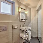 Maison Barbes 4*