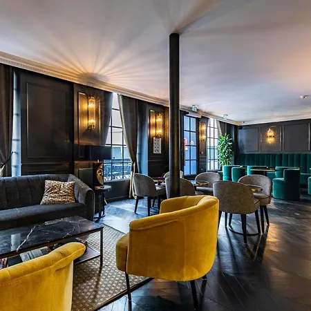 Maison Barbes 4*