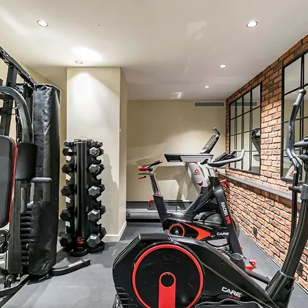 Maison Barbes Hotel 4*