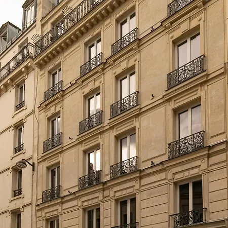 Maison Barbes Отель