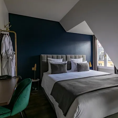 Maison Barbes 4*