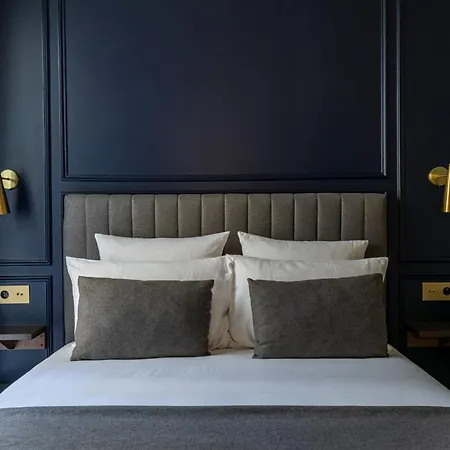 Maison Barbes 4* Paryż