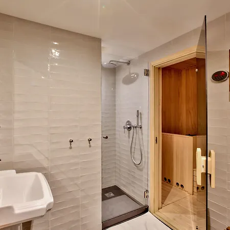 Maison Barbes 4*