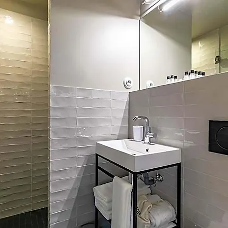 Maison Barbes Otel
