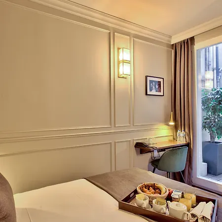 Отель Maison Barbes Париж