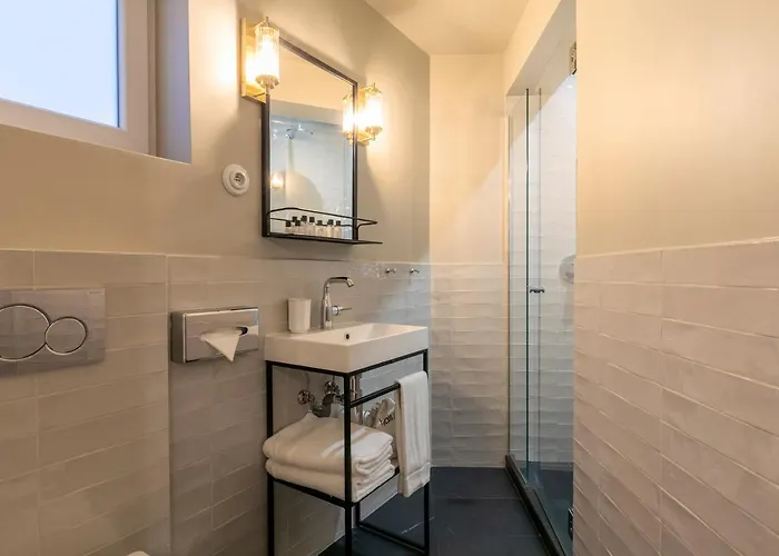 Maison Barbes 4*