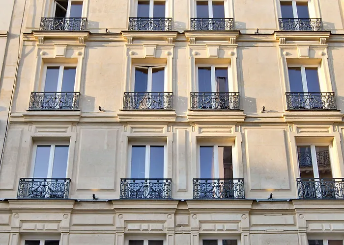 Maison Barbes パリ