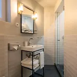 Maison Barbes 4*