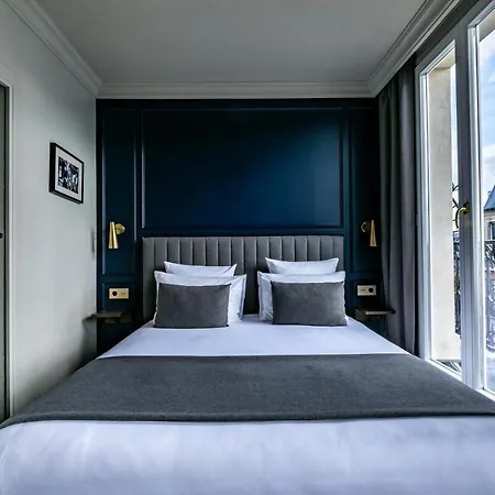 Maison Barbes 호텔 4*