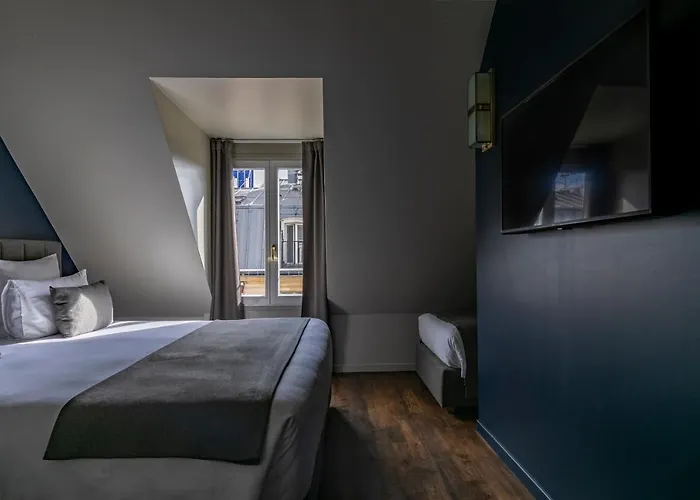 מלון Maison Barbes 4*